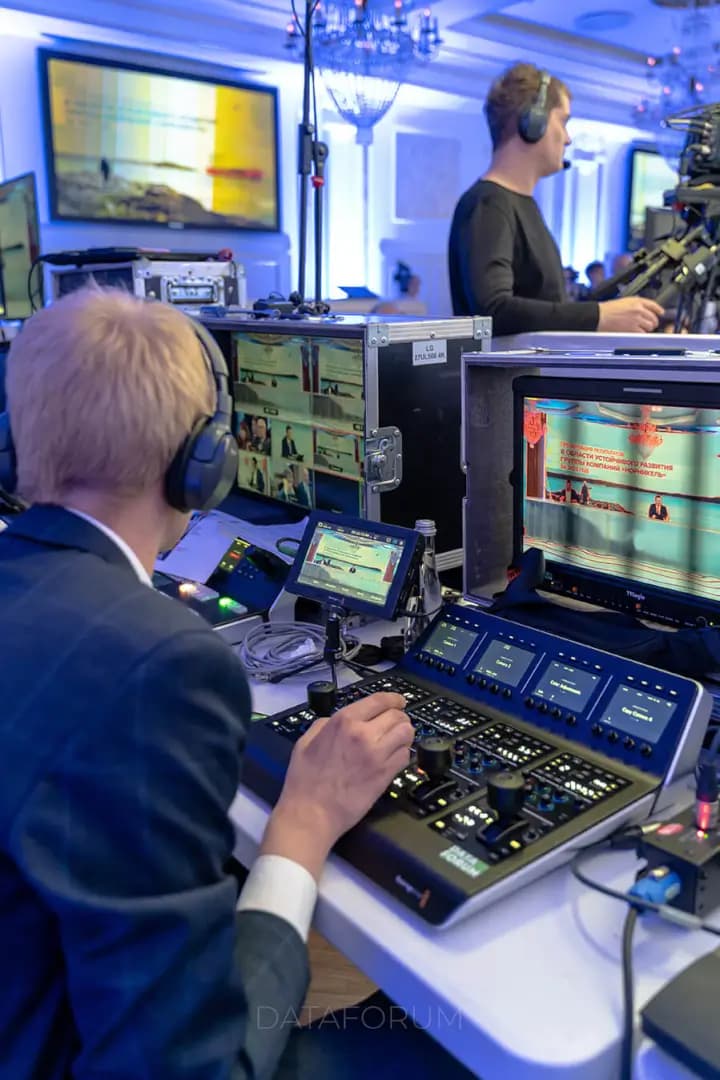 Изображение 3 - ГОДОВАЯ ПРЕЗЕНТАЦИЯ ГОРНО-МЕТАЛЛУРГИЧЕСКОЙ КОМПАНИИ