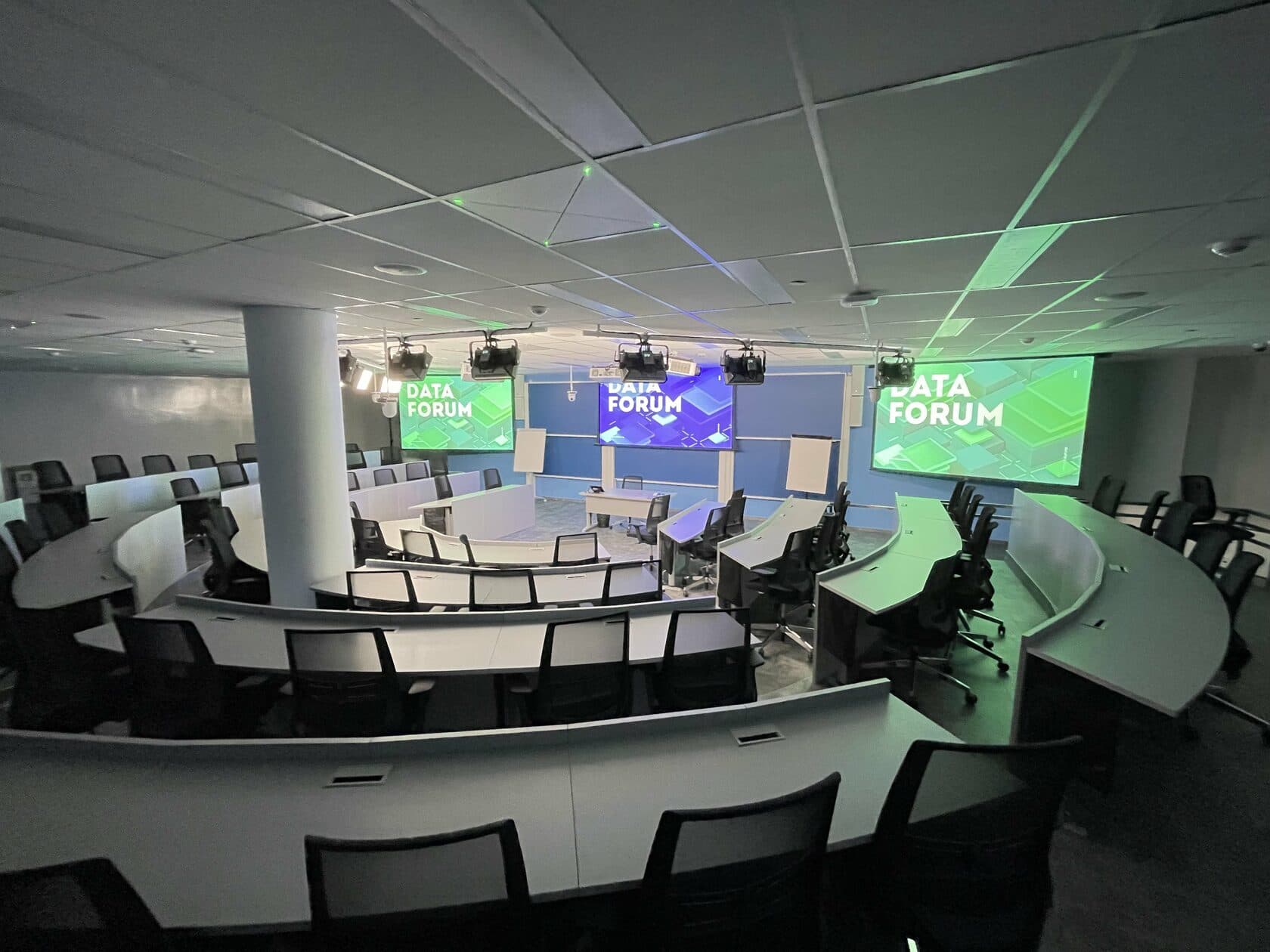 Изображение 2 - Пространство UFA бизнес-школы СКОЛКОВО